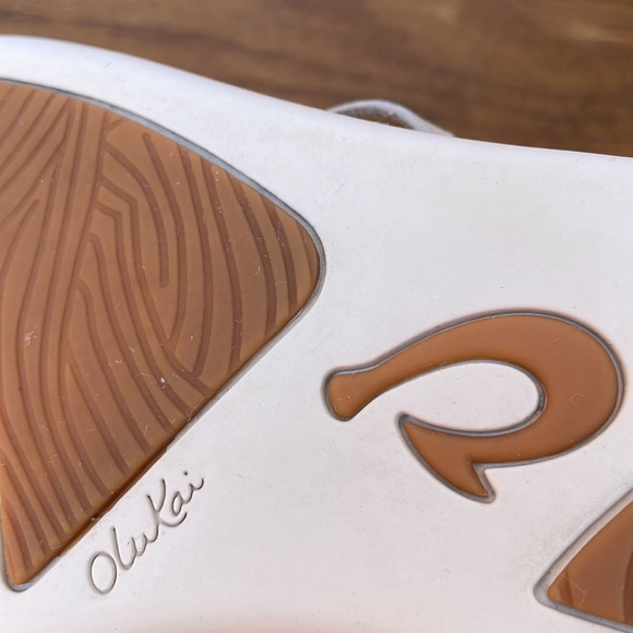 Olukai - Picture 3 of 7